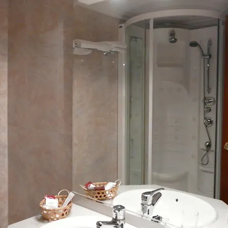 Hotel Idh Angel 3*