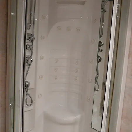 Idh Angel Hotel