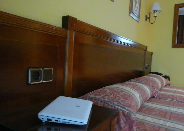 Idh Angel Hotel Oviedo